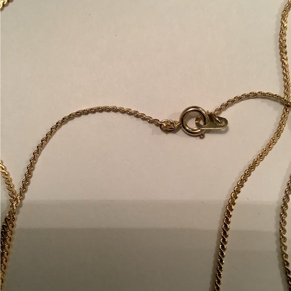 TLC ❤️NWOT Vintage dainty filigree cage Heart Necklace - Picture 7 of 7